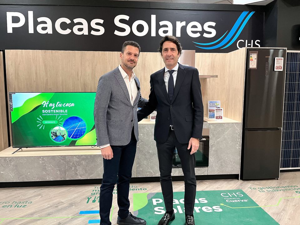 Alberto Sanchez e Ignacio Cuerva en la firma del acuerdo CHS - Cuerva
