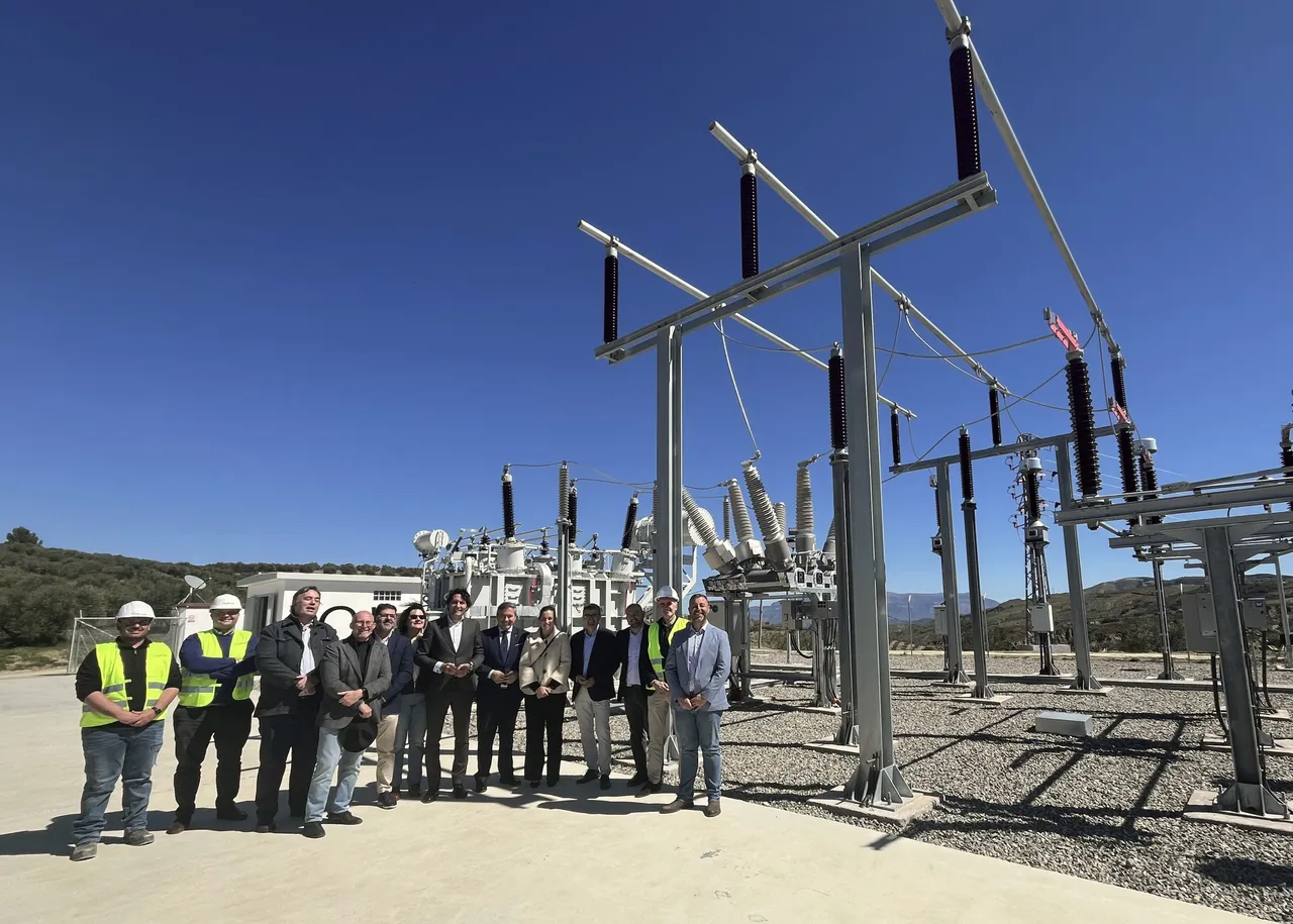 Visita institucional Junta de Andalucía y Ayuntamientos a Subestación Cádiar