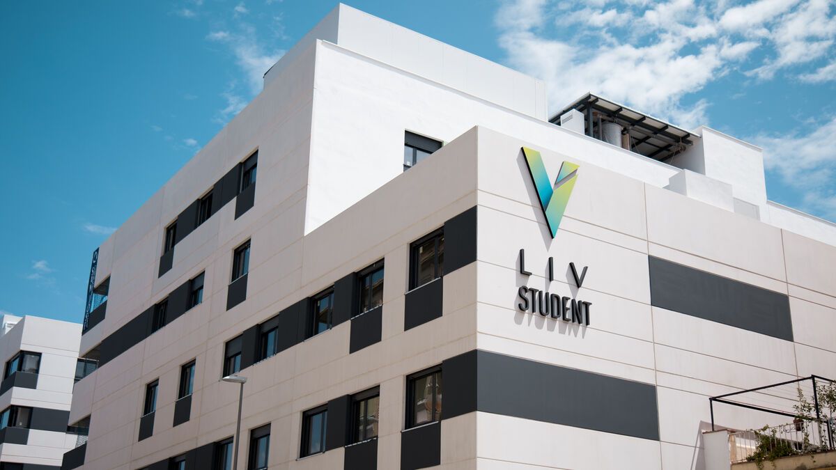 Residencia Universitaria LIV Student